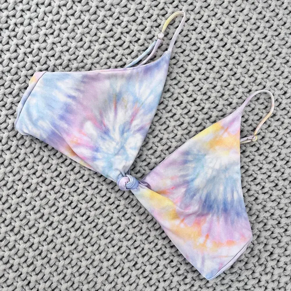 Skatie• ‘Sarah’ Bikini Top in TAVARUA Tie Dye